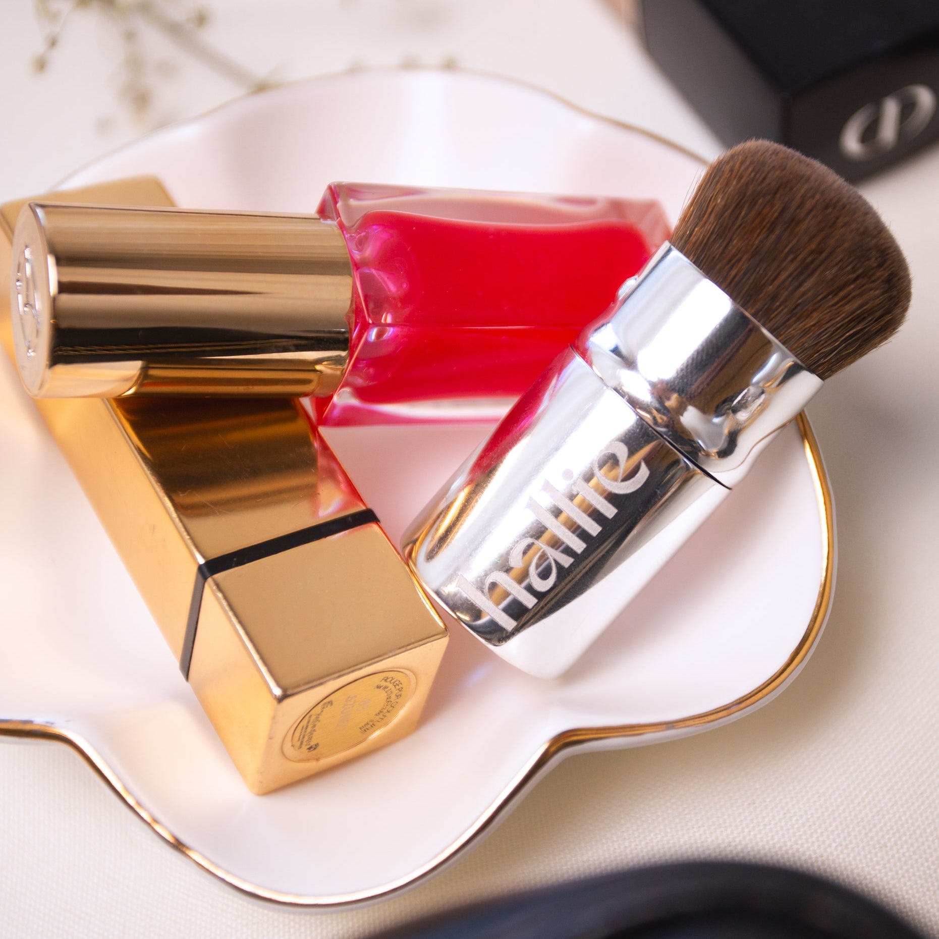 TODO SUCEDE POR UNA RAZÓN